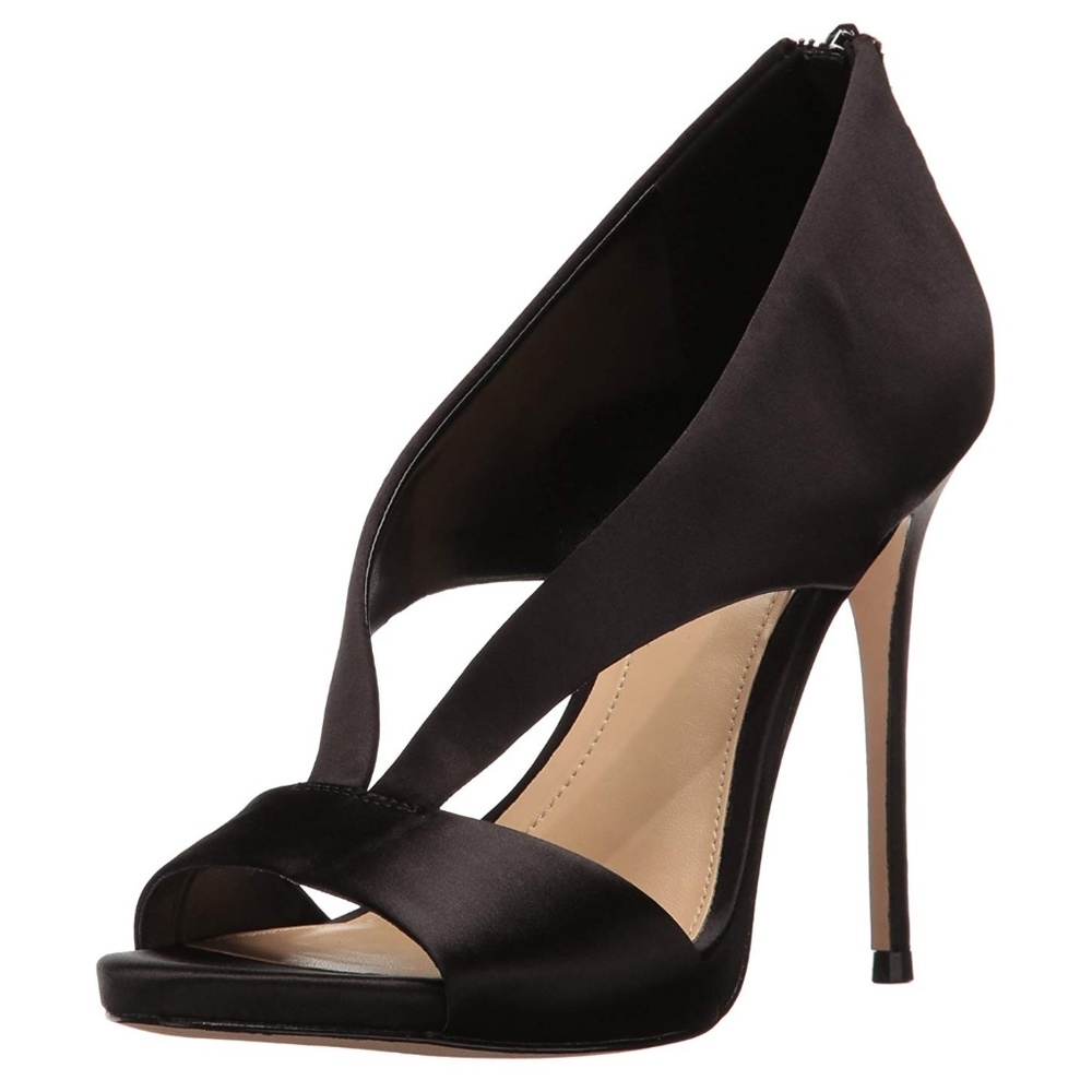 NWT Vince Camuto black heel Size 7